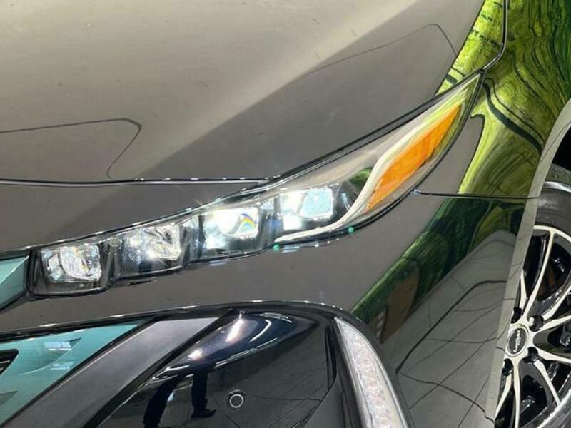 PRIUS PHV-11