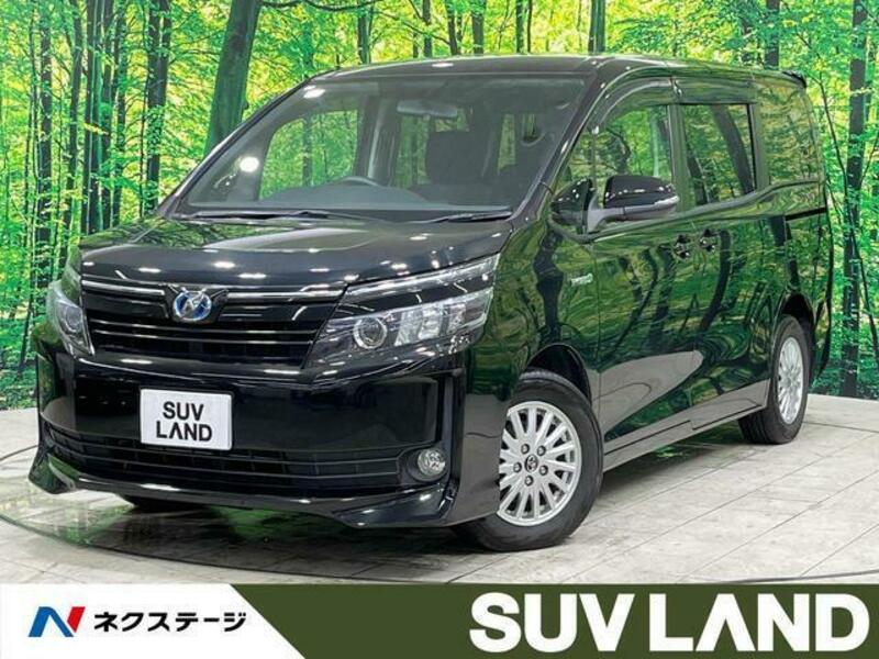TOYOTA VOXY
