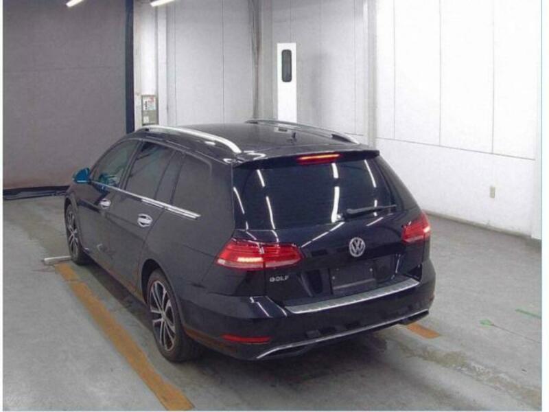 GOLF VARIANT