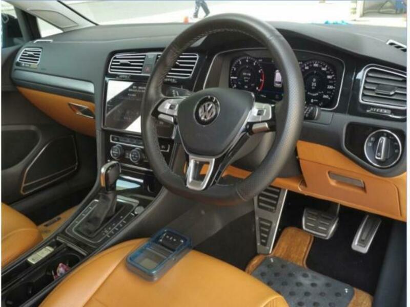 GOLF VARIANT
