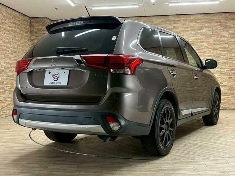 OUTLANDER