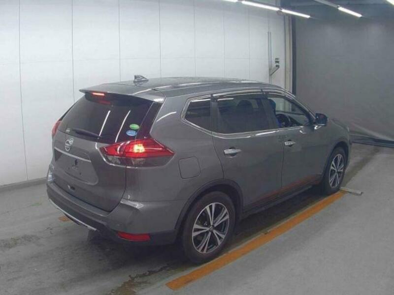 X-TRAIL-4