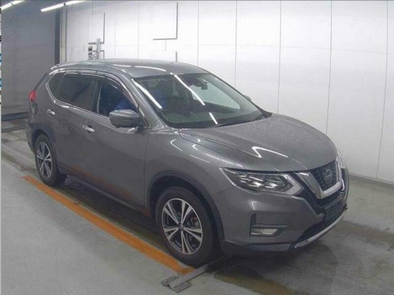 X-TRAIL