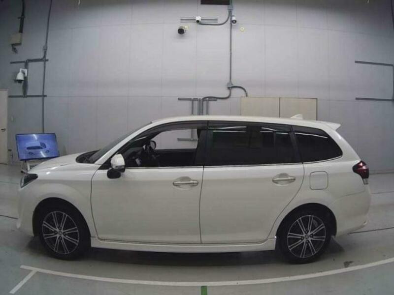 COROLLA FIELDER