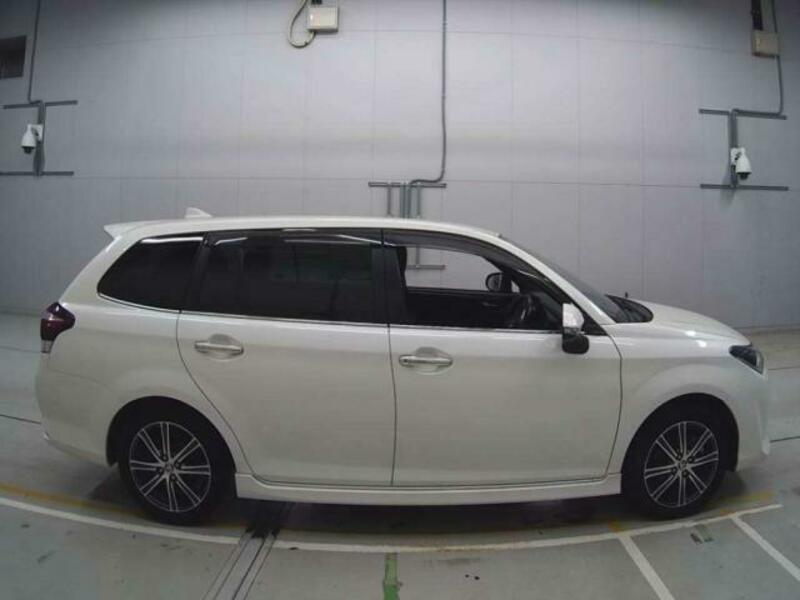 COROLLA FIELDER
