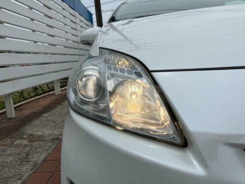 PRIUS-11