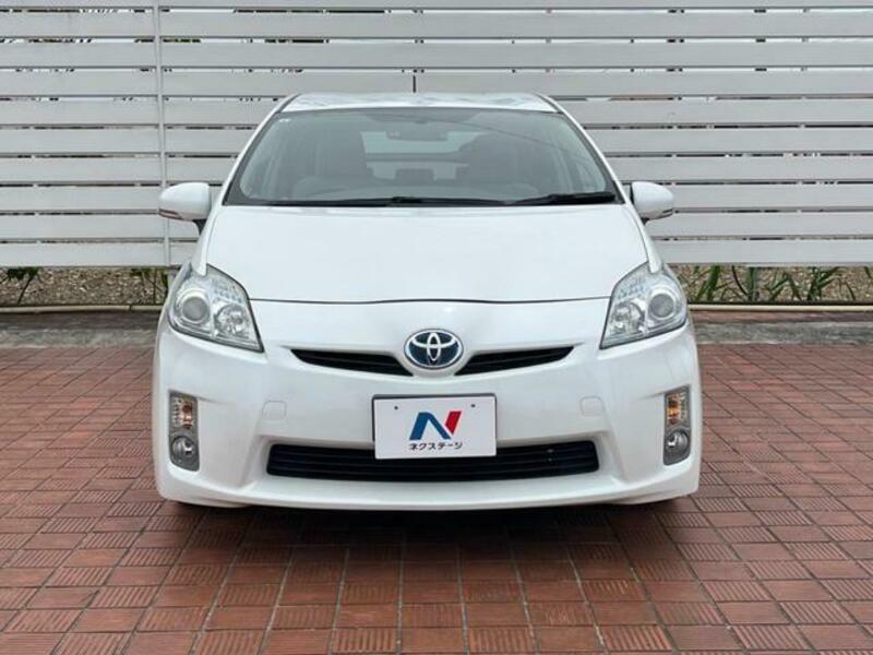 PRIUS-13