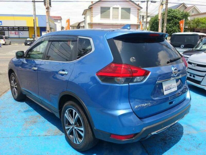 X-TRAIL-2
