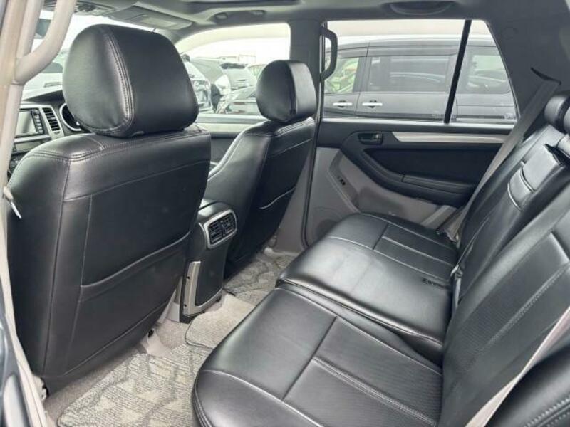 HILUX SURF-7