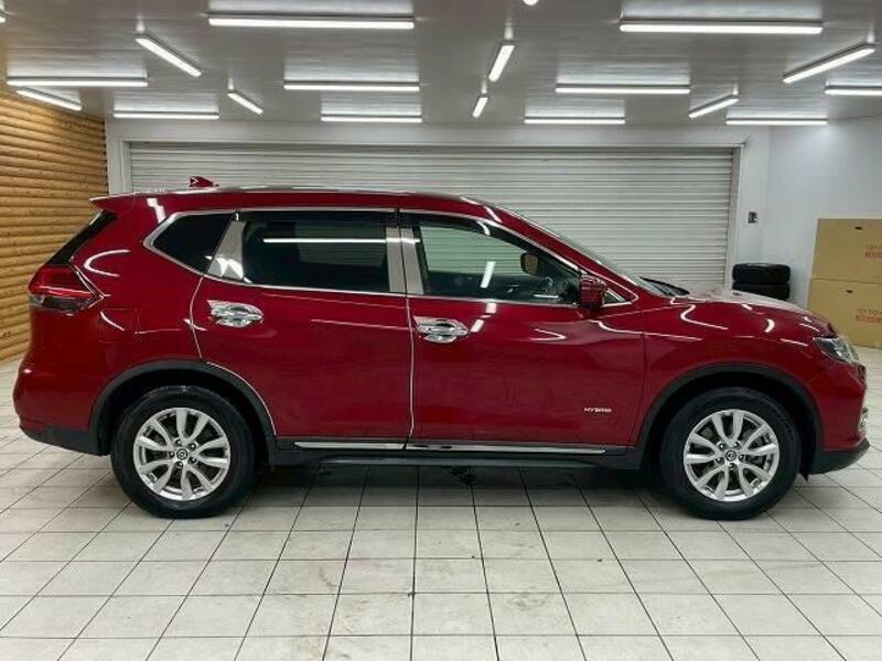 X-TRAIL-17