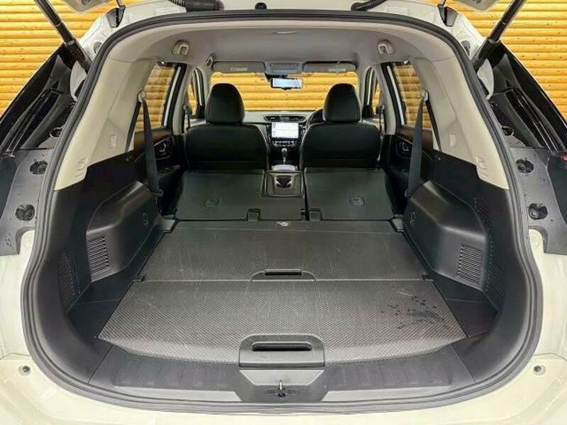 X-TRAIL-19
