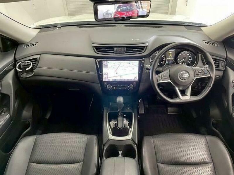 X-TRAIL-1