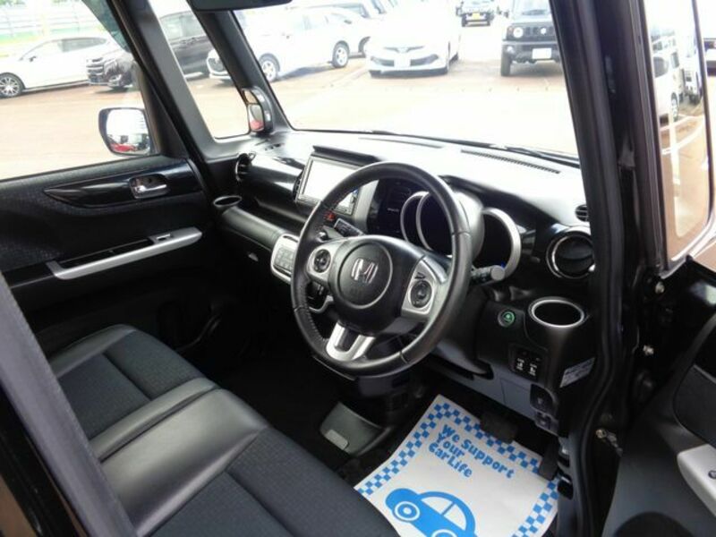 N BOX CUSTOM