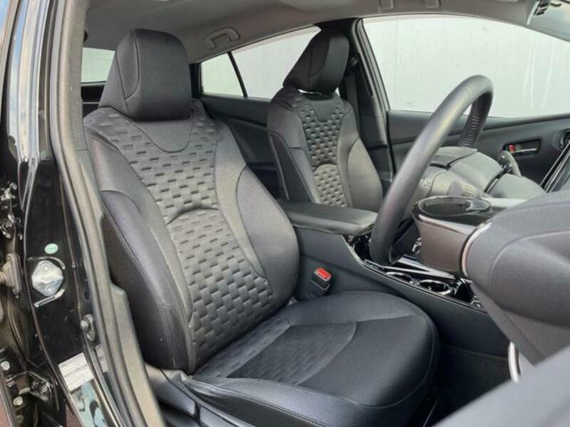 PRIUS PHV-9