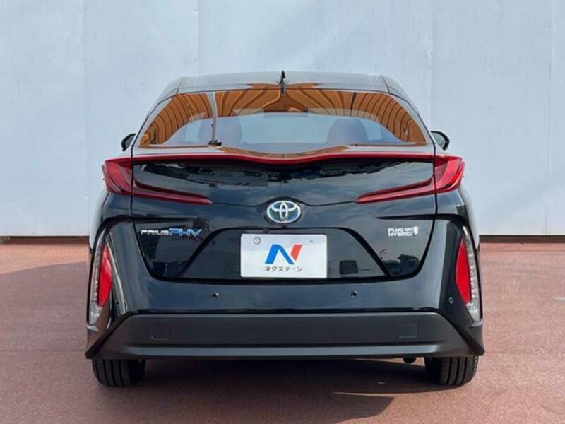 PRIUS PHV-13