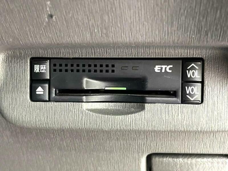 PRIUS-4