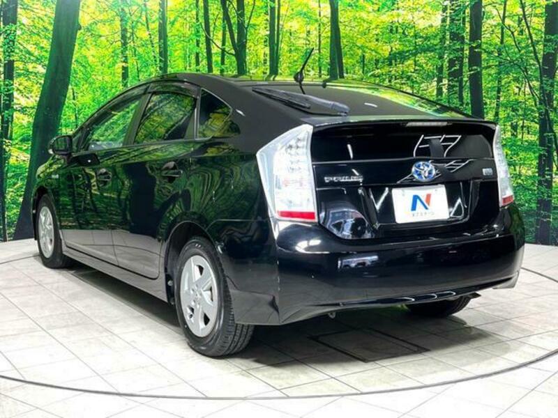 PRIUS-16
