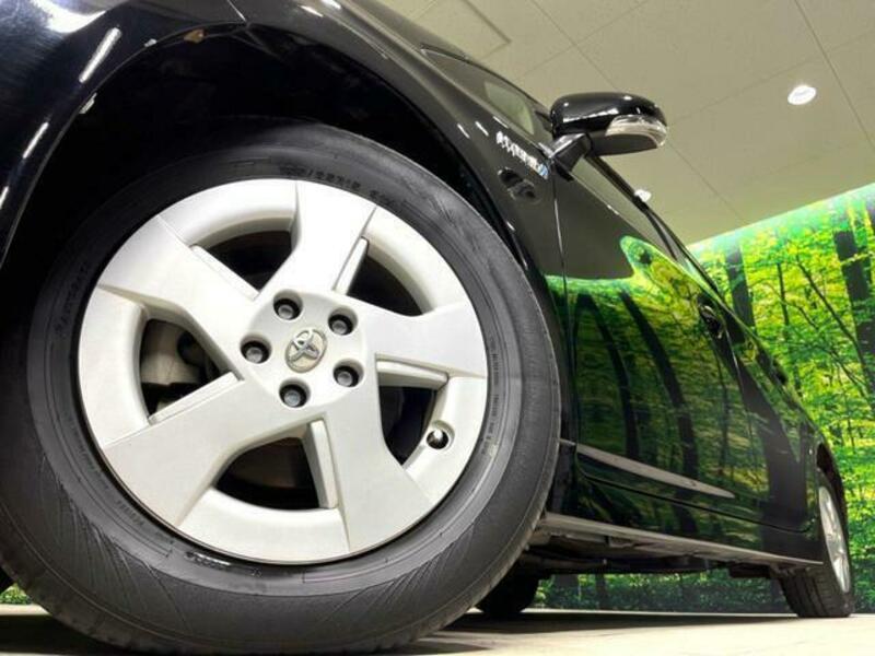 PRIUS-11