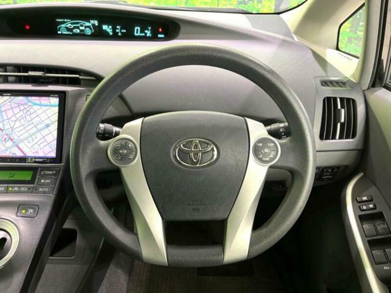 PRIUS-12