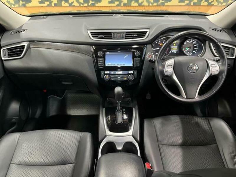 X-TRAIL-1