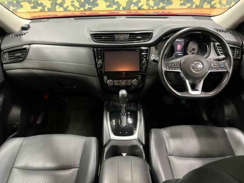 X-TRAIL-1