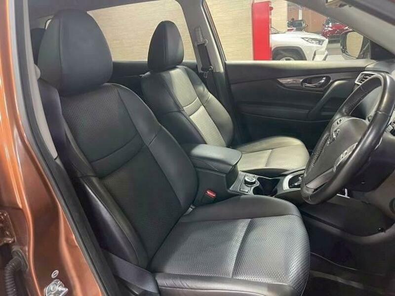 X-TRAIL