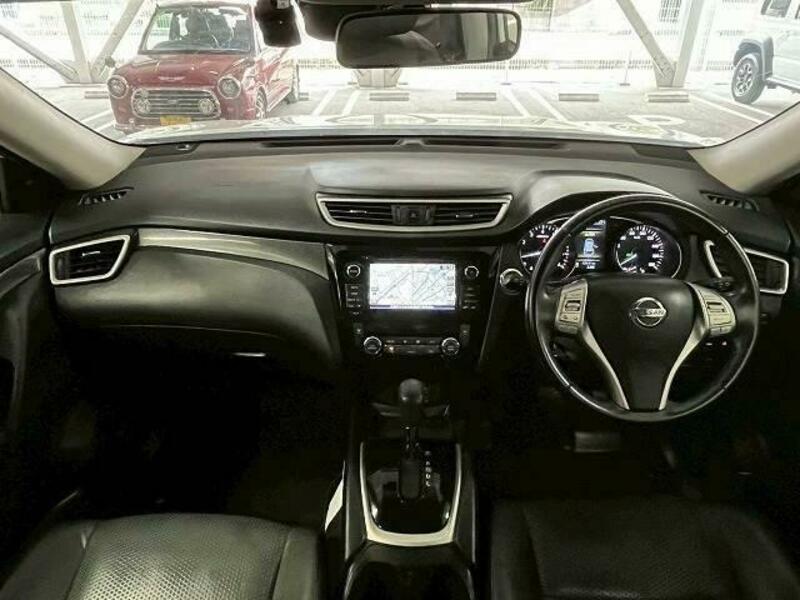 X-TRAIL