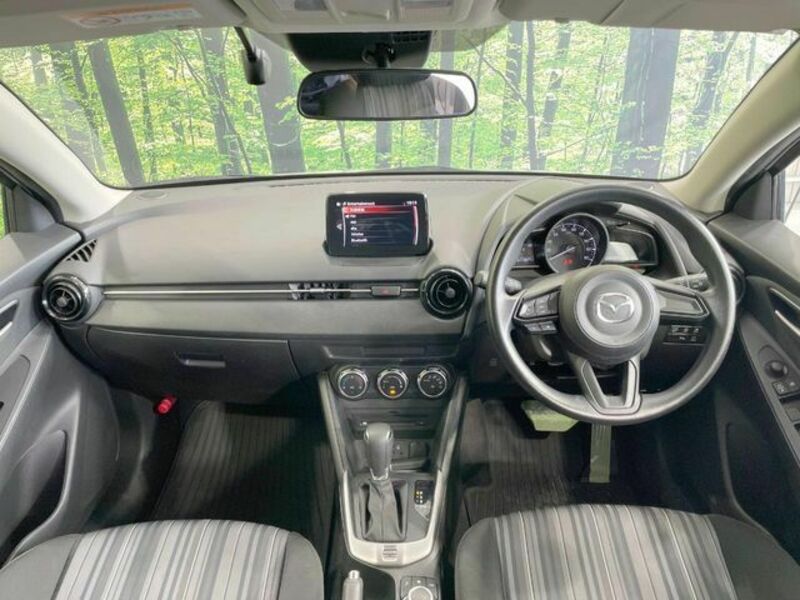 MAZDA2