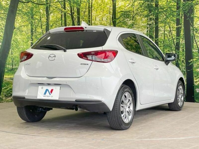 MAZDA2