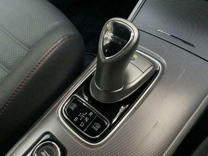 OUTLANDER PHEV
