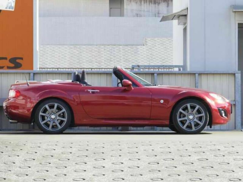 ROADSTER