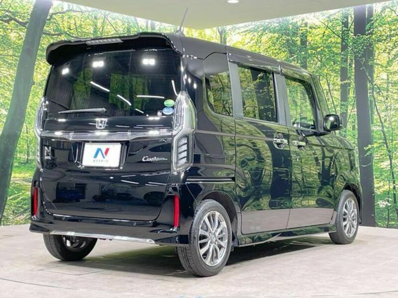 N BOX CUSTOM