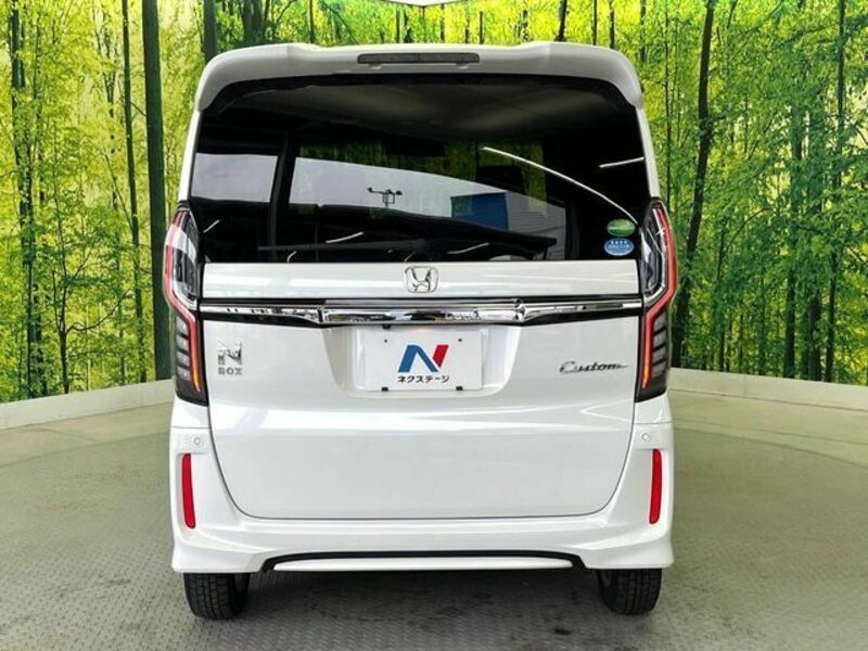 N BOX CUSTOM