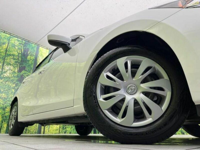 MAZDA2