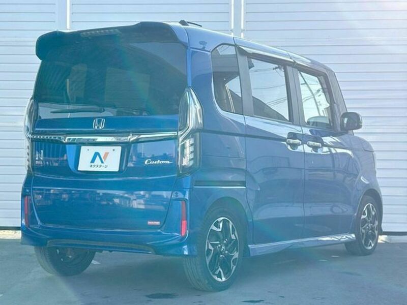 N BOX CUSTOM