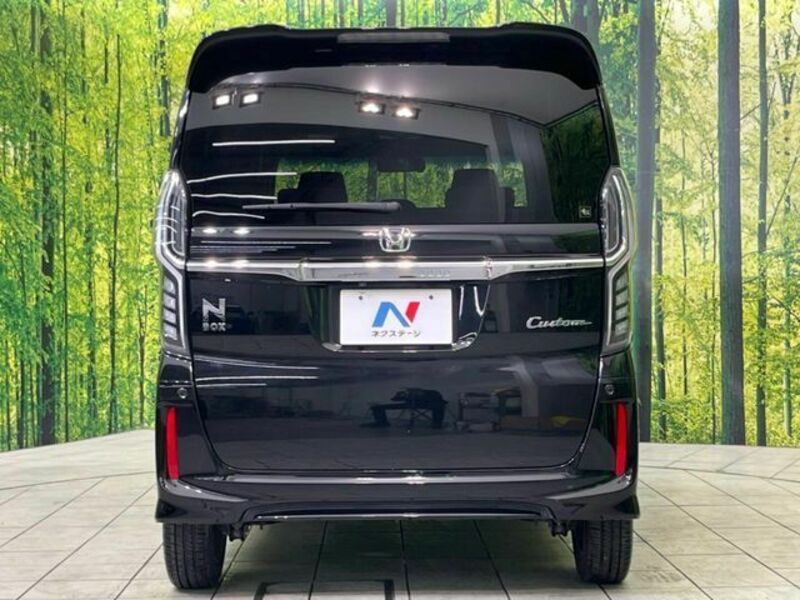N BOX CUSTOM