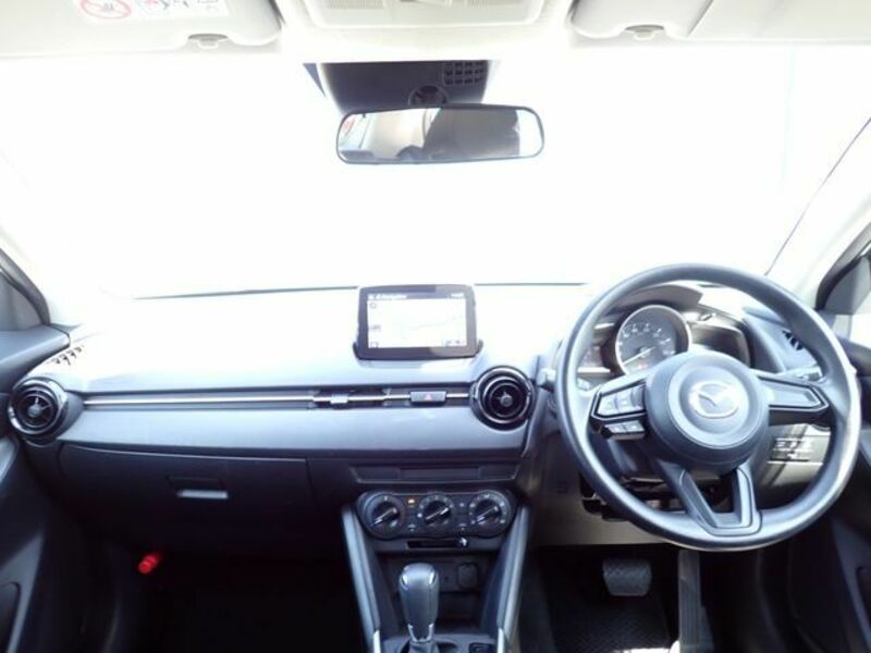 MAZDA2