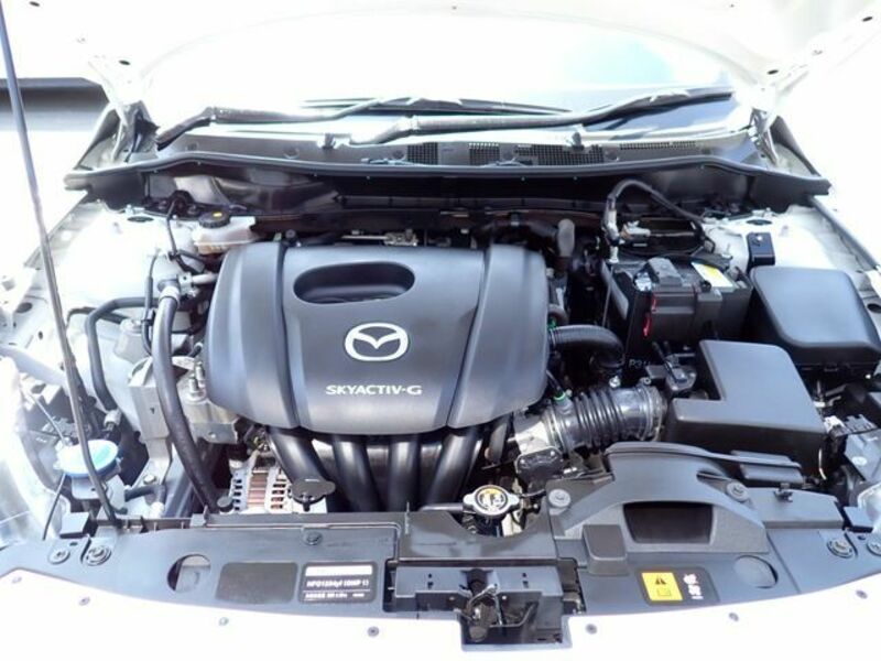 MAZDA2