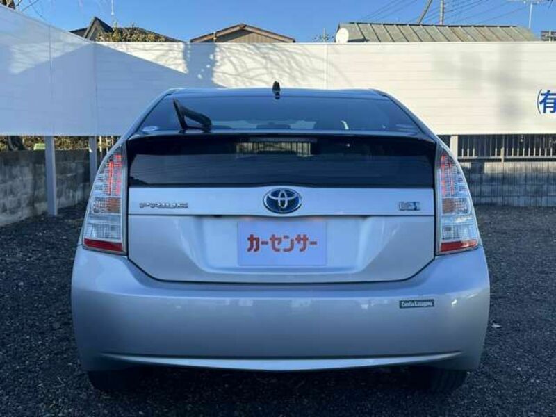 PRIUS-3
