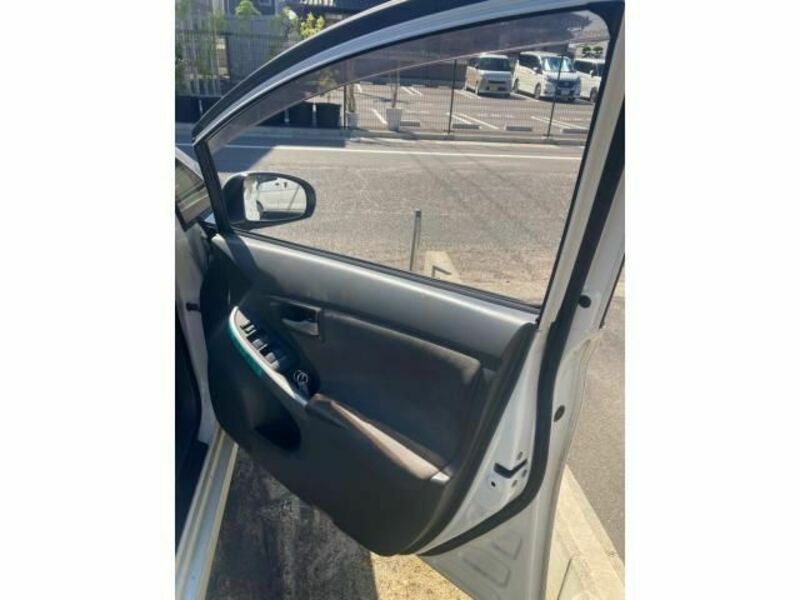 PRIUS-9