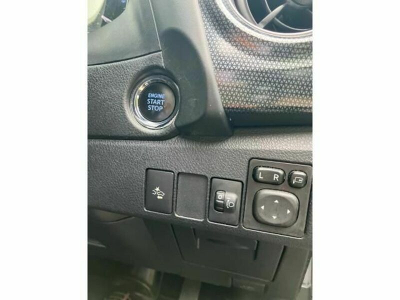 AURIS