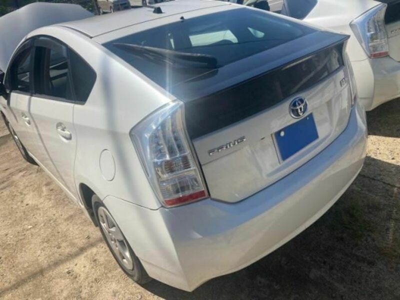 PRIUS-3