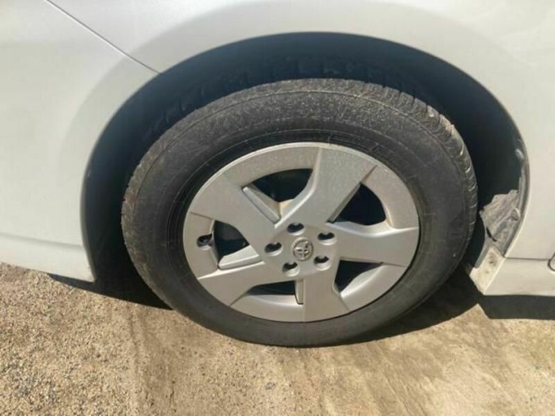 PRIUS-9