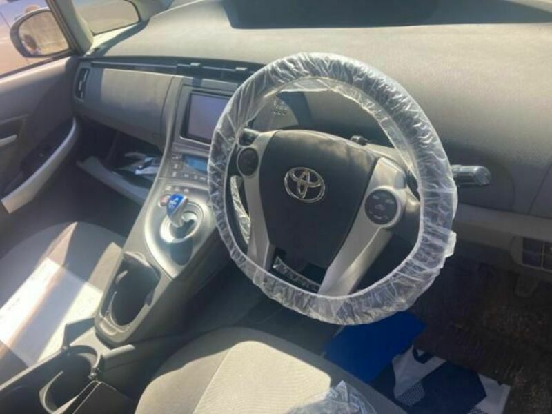 PRIUS-14