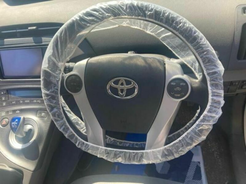 PRIUS-17