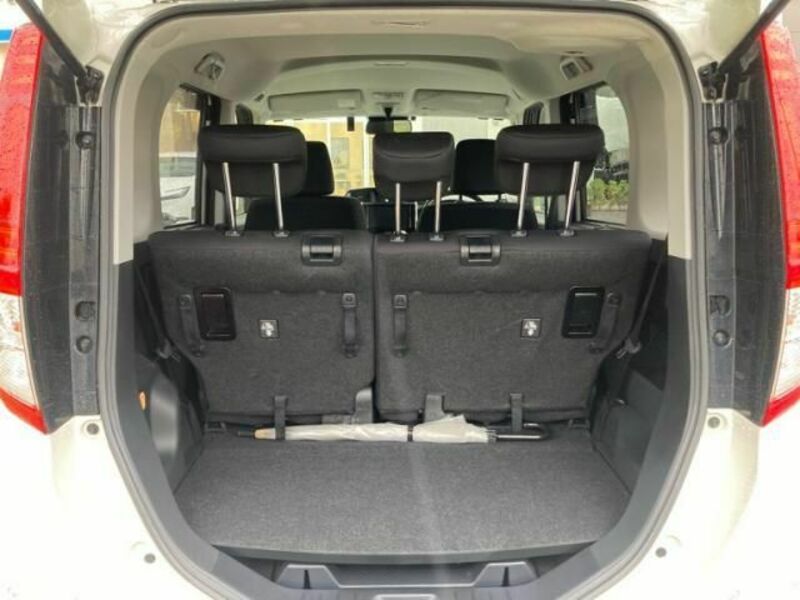ROOMY-11