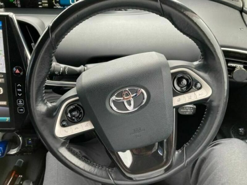 PRIUS PHV