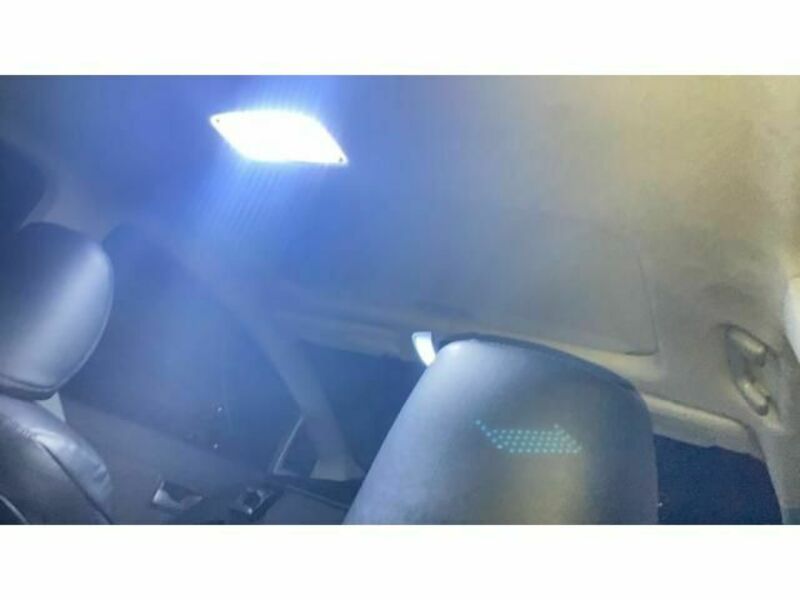 PRIUS-12