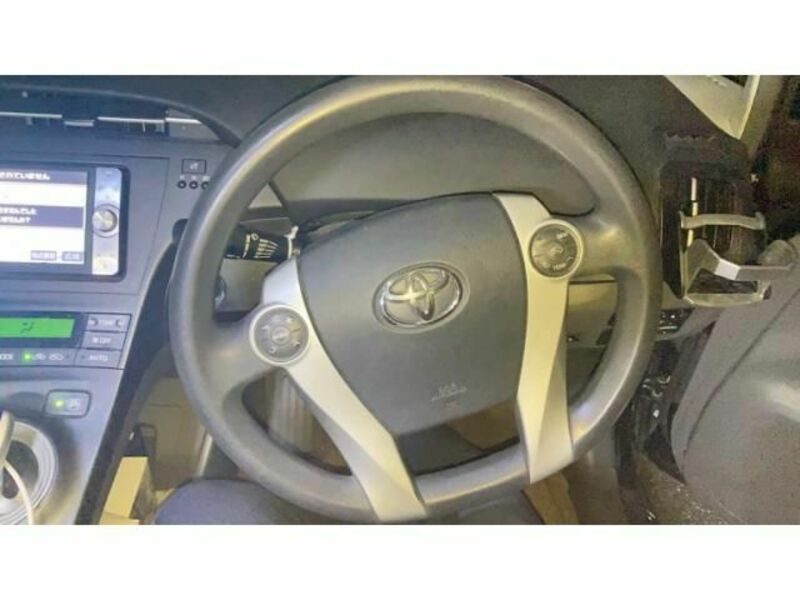 PRIUS-16
