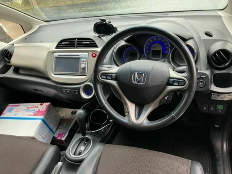 FIT HYBRID